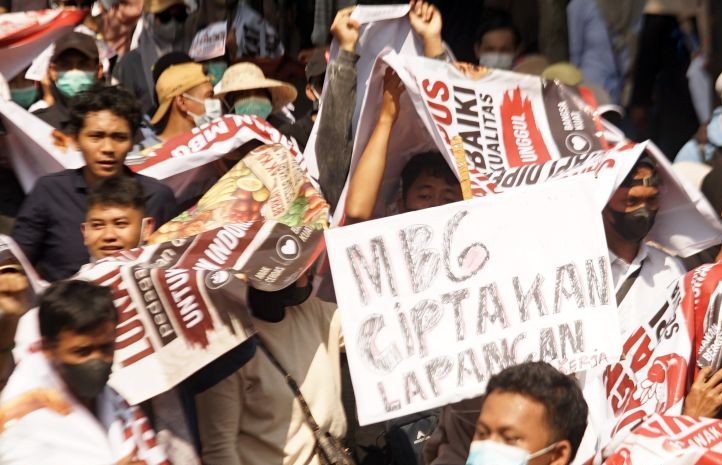 Dukung MBG Berkelanjutan, Ribuan Relawan dan Pelaku UMKM Gelar Aksi Damai di Trenggalek